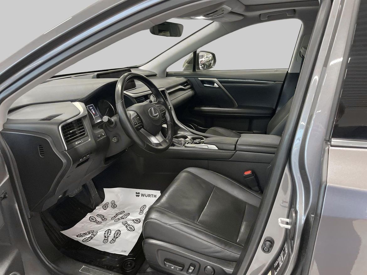 13 / 18