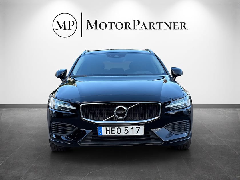 Bild 3 av Volvo V60 T6 Twin Engine AWD Momentum Advanced Kamera Dragkrok