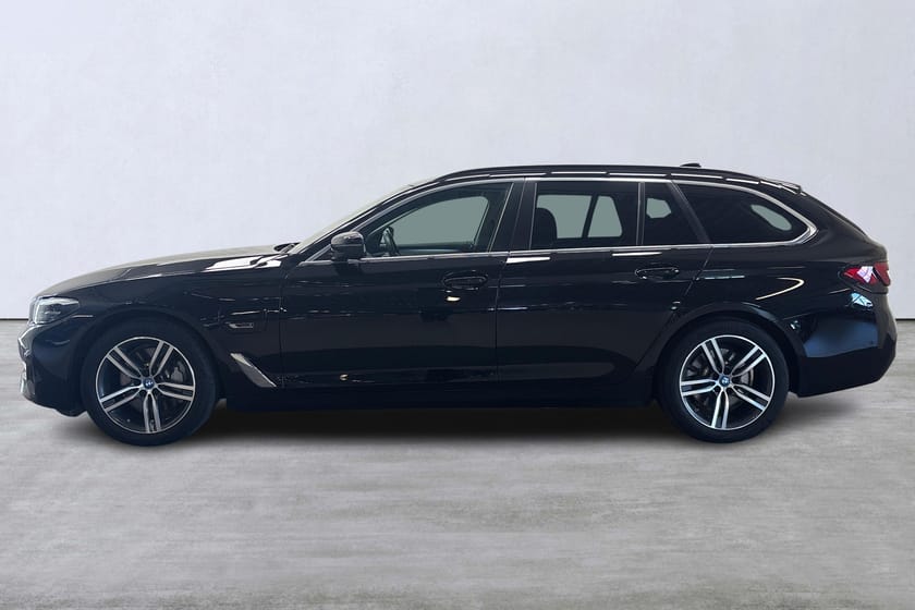 Bild 2 av BMW 530e xDrive Touring E Sport line