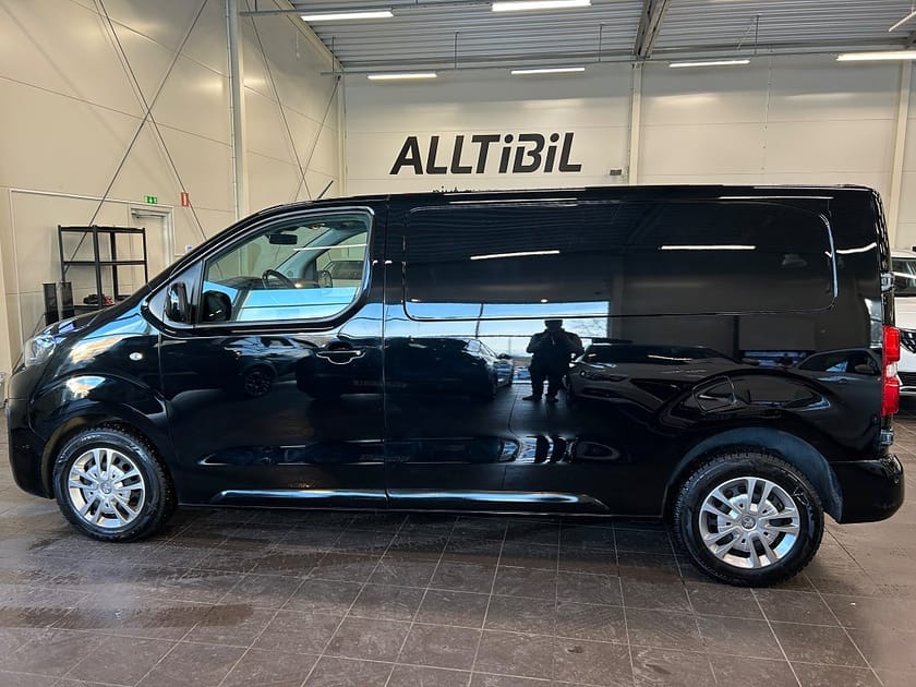 Bild 3 av Peugeot Expert Utökad Last L2 Pro+ 2.0 BlueHDi AUT Kamera/Värmare/Drag/Carplay