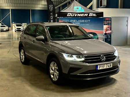 Volkswagen Tiguan 2.0 TDI AUT 4Motion | Värmare | Dragkrok | V-hjul