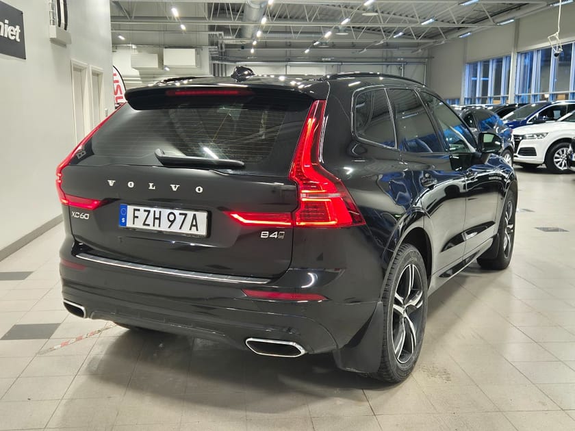 Bild 4 av Volvo XC60 B4 AWD,R-Design, Black Edit, H/K, Elstol, Drag,Värmare
