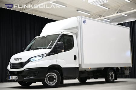 Iveco Daily 35-160 Chassi Cab 156HK Automat|Volymskåp|Bakgavellyft|Sidodörr|LED|Moms