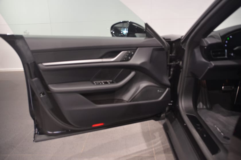 Bild 3 av Porsche Taycan Sport Turismo 