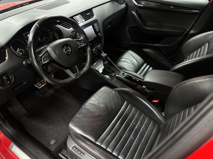 Bild 5 av Škoda Octavia Kombi 2.0 TDI RS Combi 4x4