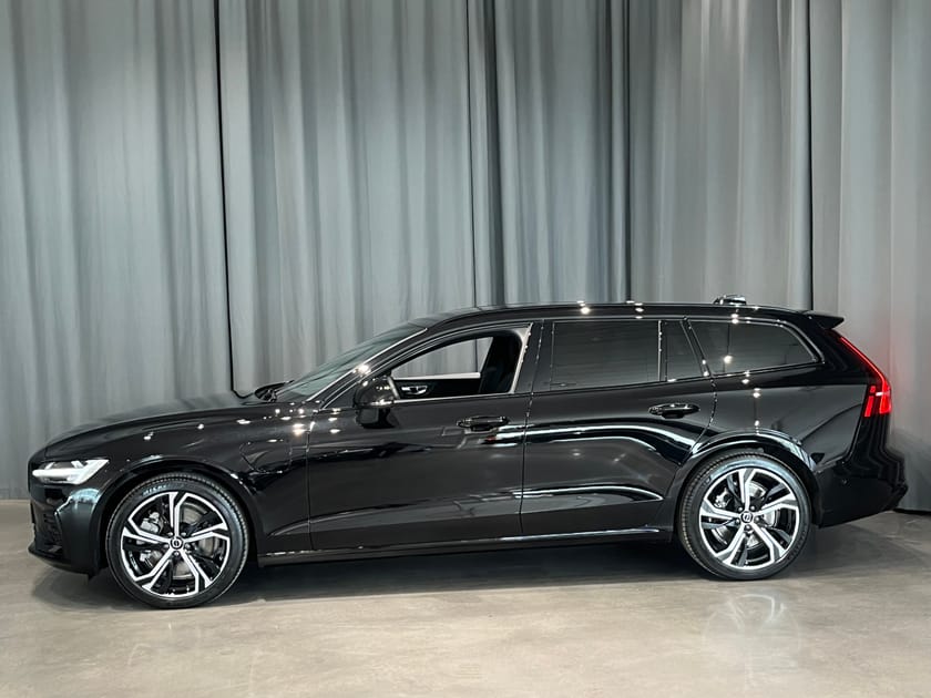 Bild 3 av Volvo V60 T6 Plus Dark Nordic Edition