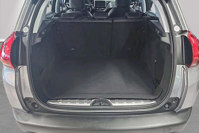 Bilde 5 av Peugeot 2008 Allure, 110hk, Bensin, Manuell, Lav km.