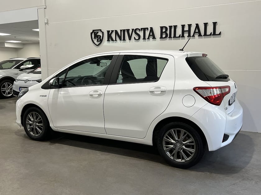 Bild 2 av Toyota Yaris Hybrid e-CVT Active Moms Värmare 101hk