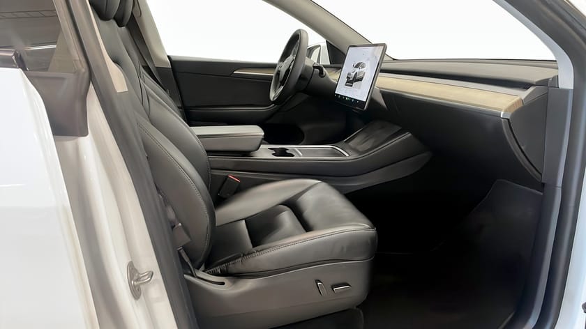 Bild 3 av Tesla Model Y Standard Range RWD Range, RWD, 299HK, 2023