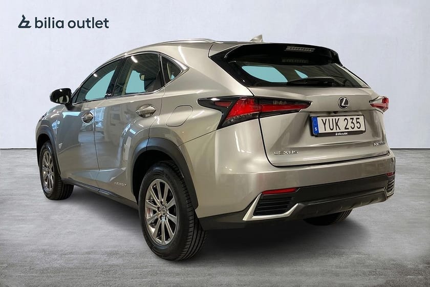 Bild 3 av Lexus NX 300h AWD 2.5 E-CVT Comfort B-kamera Adaptiv