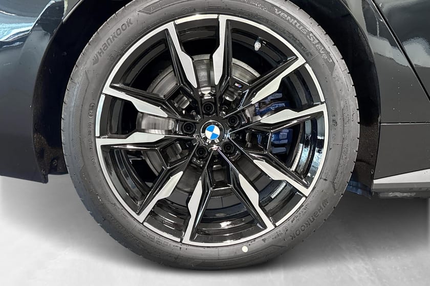 Bilde 5 av BMW i4 M60 xDrive Gran Coupé Fully Charged, 19", H/K, El-Seter, Adp-Cruise, HUD
