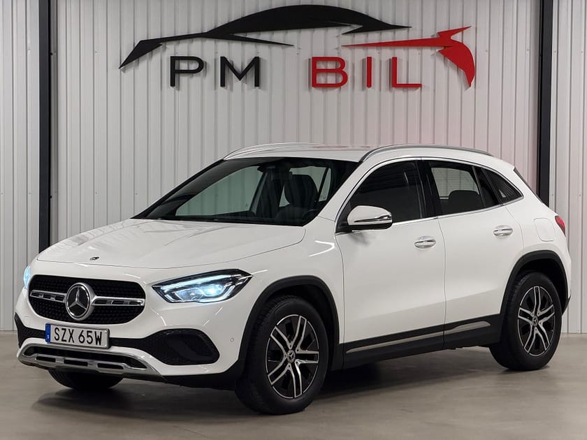 Bild 1 av Mercedes-Benz GLA 200 d En-Brukare Moms Drag Värmare Skinn Navi S&V-Hjul