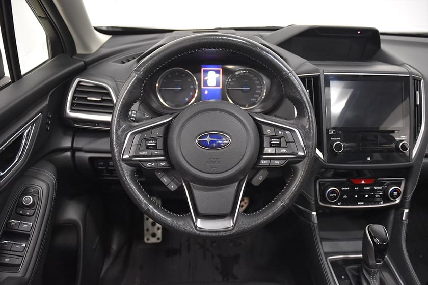 Bild 2 av Subaru Forester e-Boxer Summit RattV AdaptivF Drag H/K Taklucka SoV-Hjul 150hk