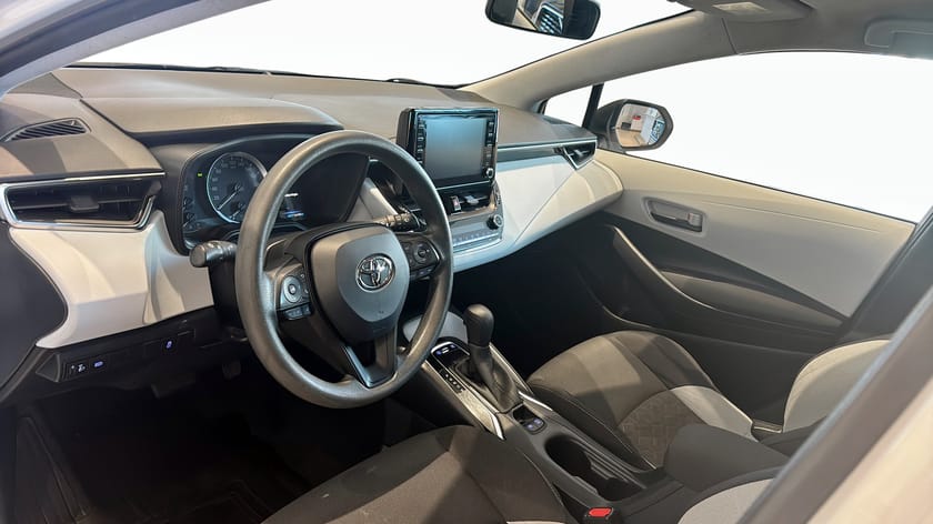 Bild 2 av Toyota Corolla Hybrid e-CVT 122 hk V-hjul/Motorvärmare/Ledramp