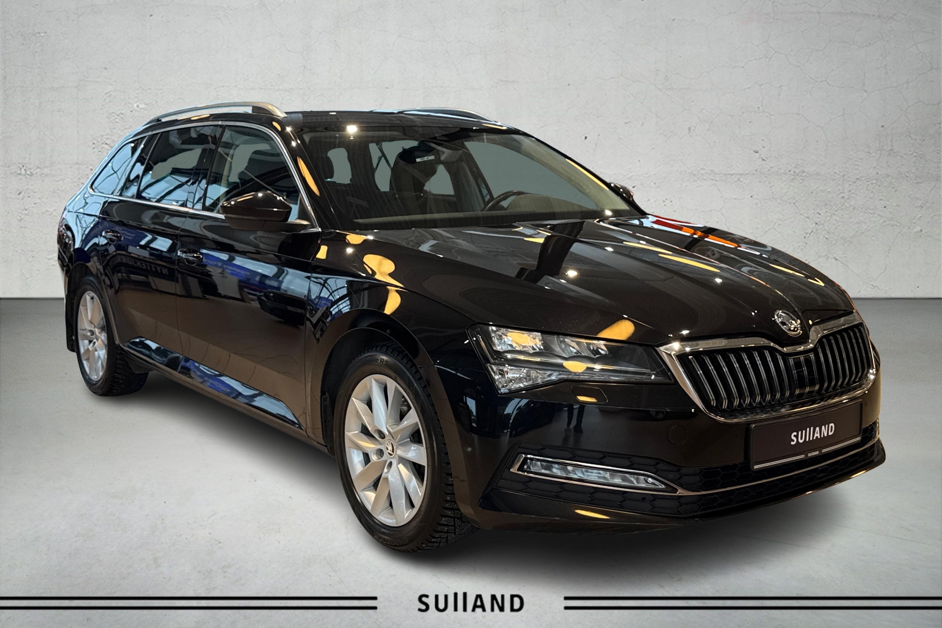 Thumnail bilde 2 av Škoda Superb Stasjonsvogn