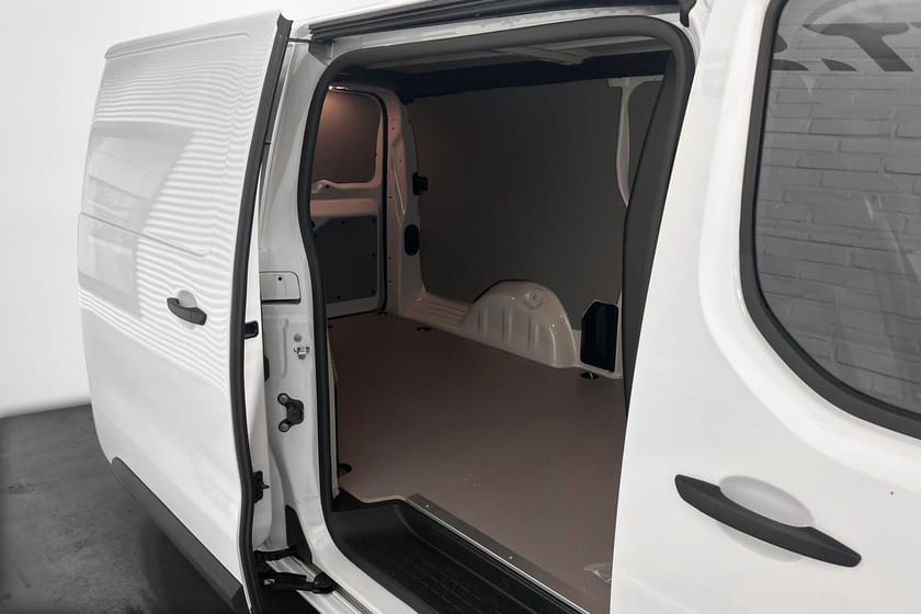 Bild 5 av Opel Vivaro-e Skåpbil Business L3 75 kWh | 329 000:- +