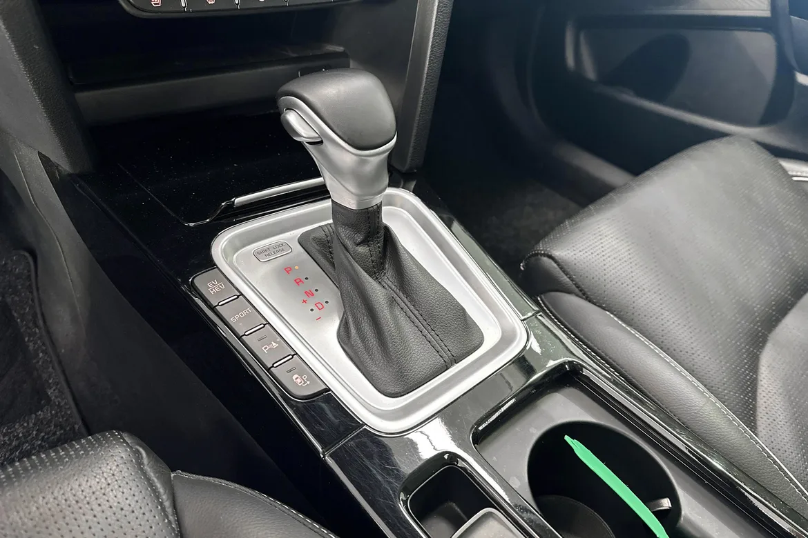 picture of a car