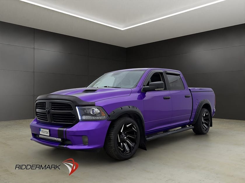 Bild 3 av RAM 1500 Crew Cab Dodge Sport 5.7 4x4 Drag Skinn Taklucka Alpin STUK