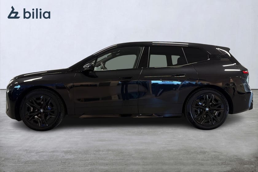 Bild 3 av BMW iX xDrive60 Charged M-sport | Drag | H&K | Head-up | 22"
