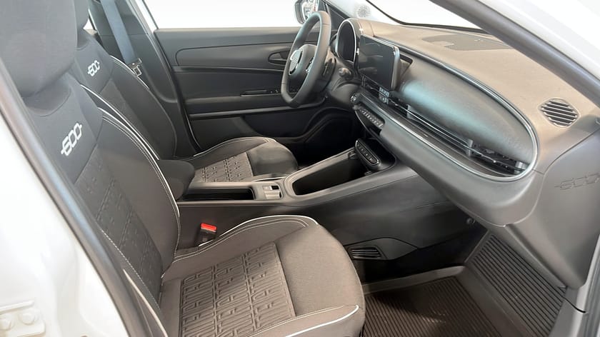 Bild 3 av Fiat 600 Hybrid HEV LOUNGE 1.2 100 HK DCT6 FWD