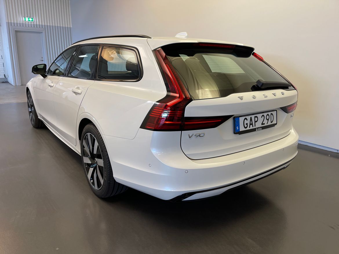 Bild 3 av 6 på bilen