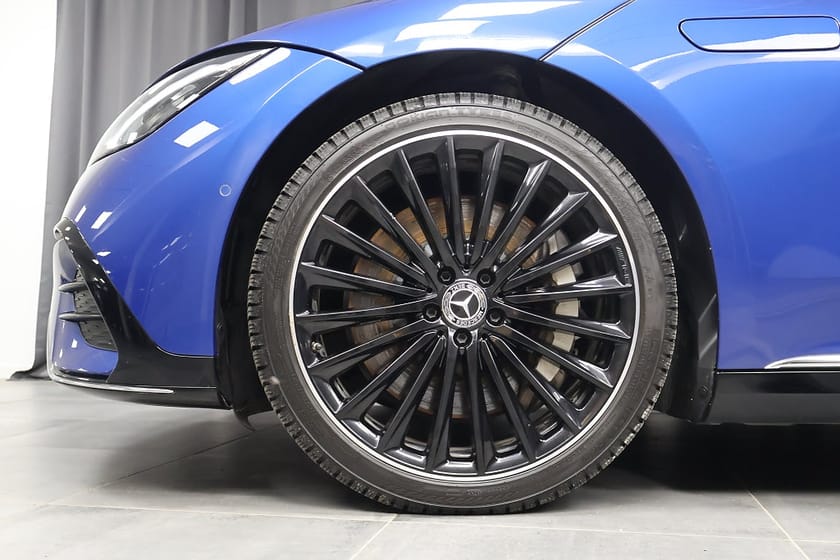 Bild 3 av Mercedes-Benz EQE 350 89 kWh AMG Line Advanced Plus AIRMATIC Minne Rattvärme