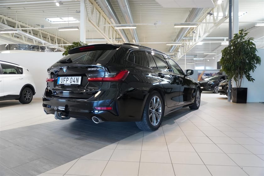 Bild 5 av BMW 330e xDrive Touring Sport Line Drag Aktiv Fart HiFi