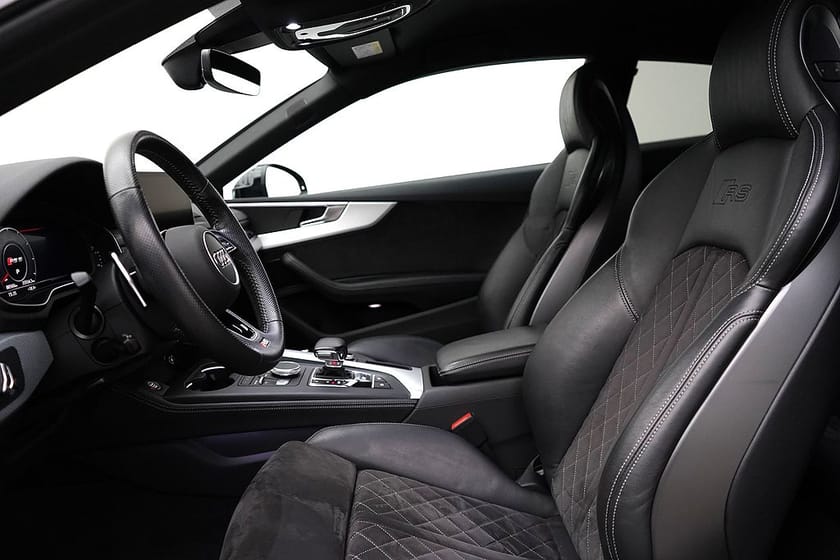 Bild 5 av Audi RS 5 Coupé RS5 Quattro / 450hk / B&O / Massage / Matrix