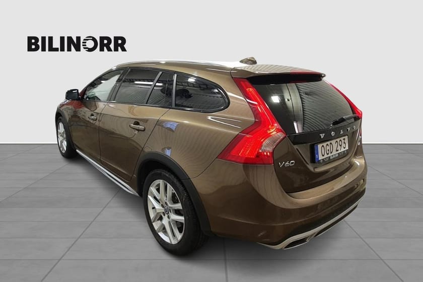 Bild 3 av Volvo V60 Cross Country D4 AWD Geartronic 190hk V-HJUL