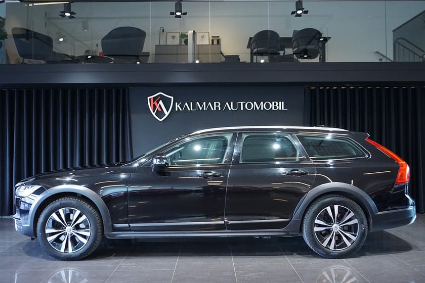 Bild 3 av Volvo V90 Cross Country D4 AWD Geartronic 190hk Momentum Kamera BLIS