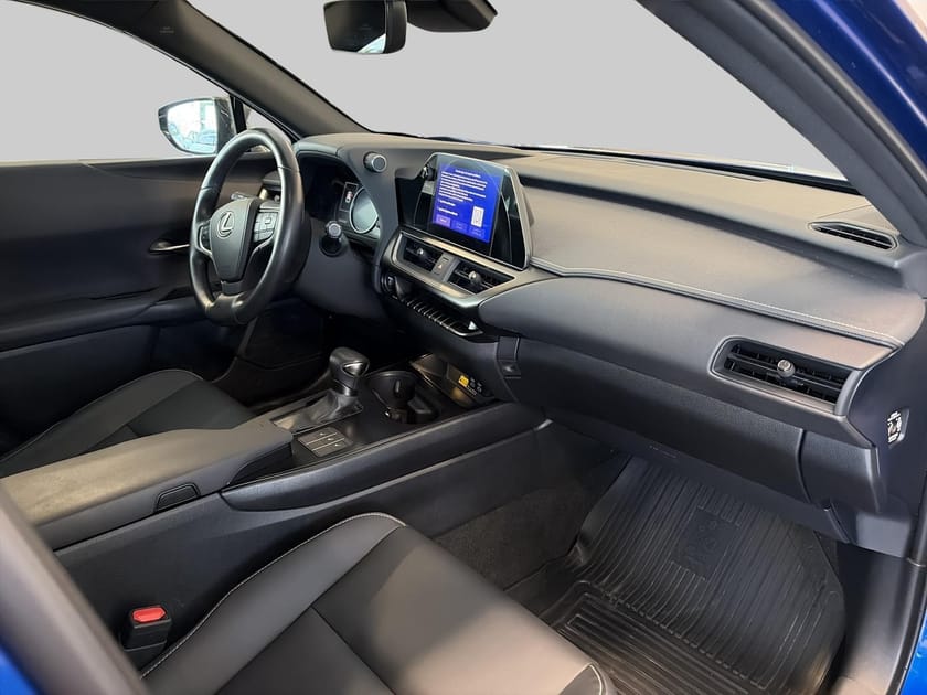 Bild 5 av Lexus UX 250h UX250H F-SPORT DESIGN