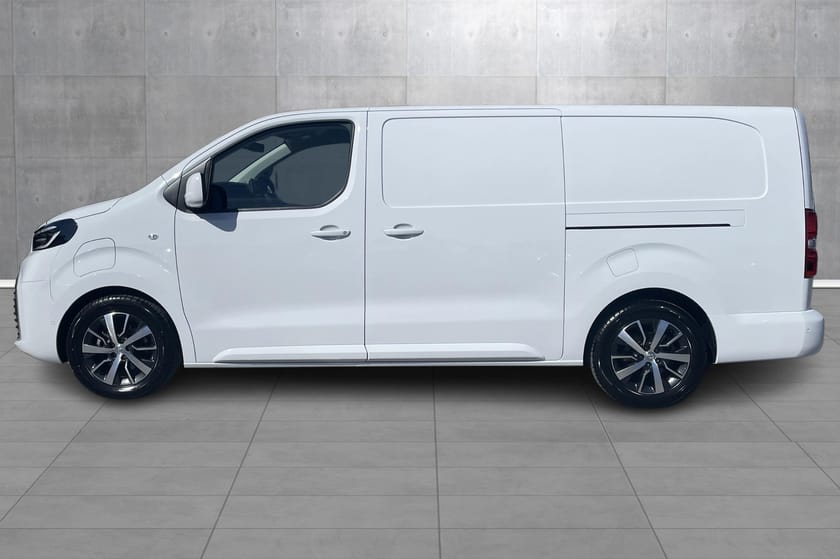 Bilde 2 av Toyota Proace Electric Long 75 L2 Comfort Plus 75kw