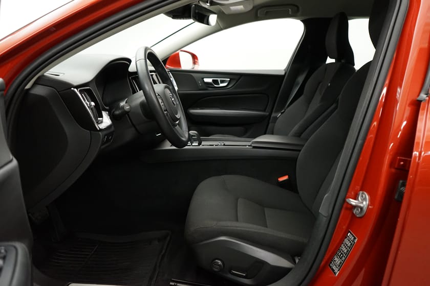 Bild 5 av Volvo V60 B4 II Bensin MomAdv Navi Pro Edition, Baklucka elmanövrerad