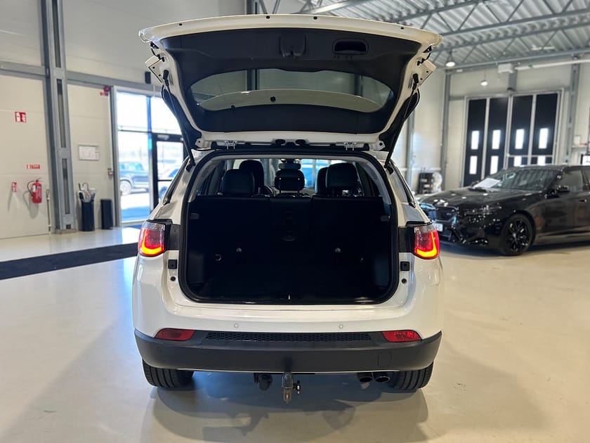 Bild 5 av Jeep Compass LIMITED 1.4 4WD 170hk/ Dragkrok / Backkam / kamrem bytt