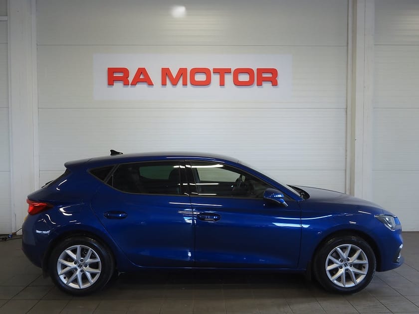 Bild 4 av SEAT Leon 1,0 TSI 110hk 5d Style Pluspaket Komfortpaket Cockpit