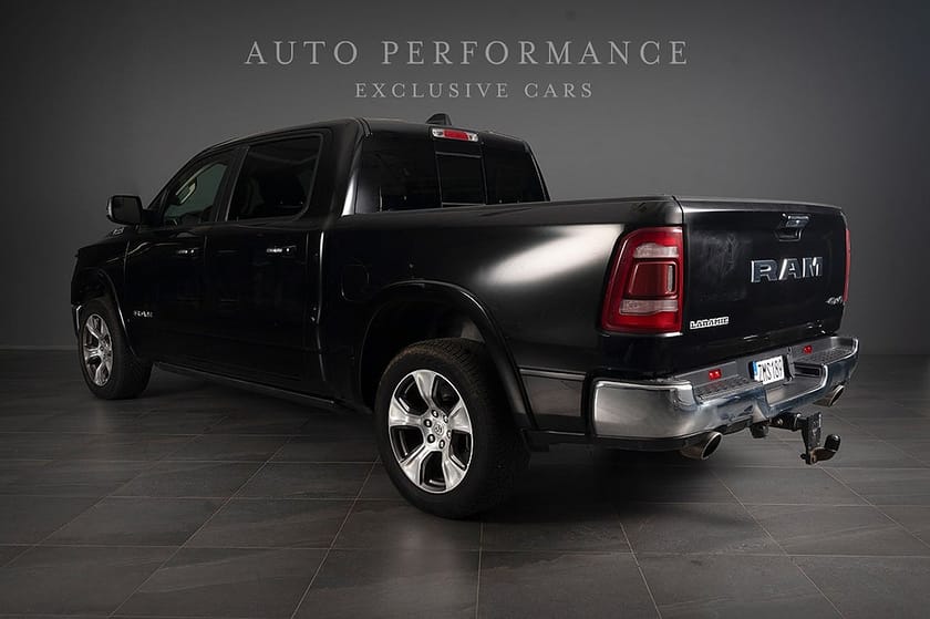 Bild 3 av RAM 1500 Crew Cab Laramie 5.7 V8 / Hemleverans /