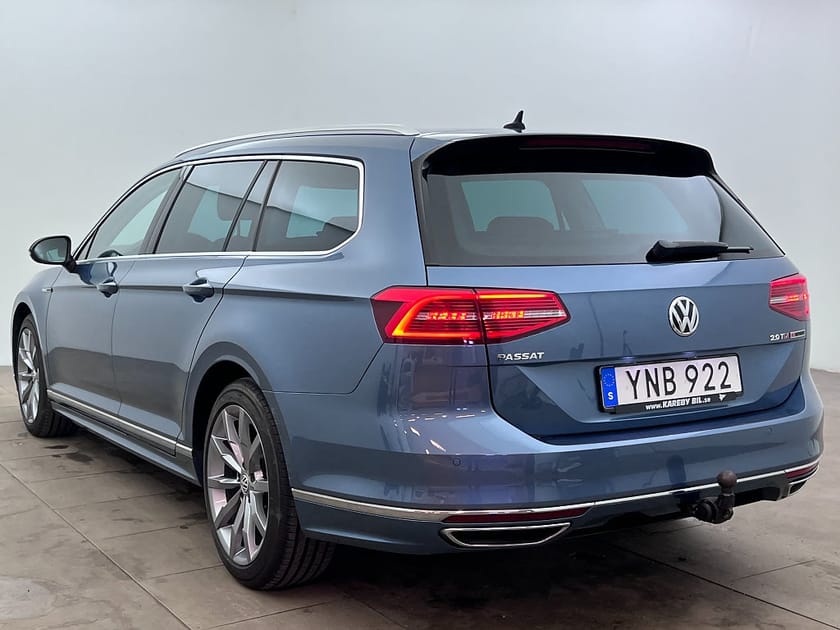 Bild 4 av Volkswagen Passat Sportscombi SC 2.0 TDI R-Line 4M GT DragSkinn Cockpit Backkamera