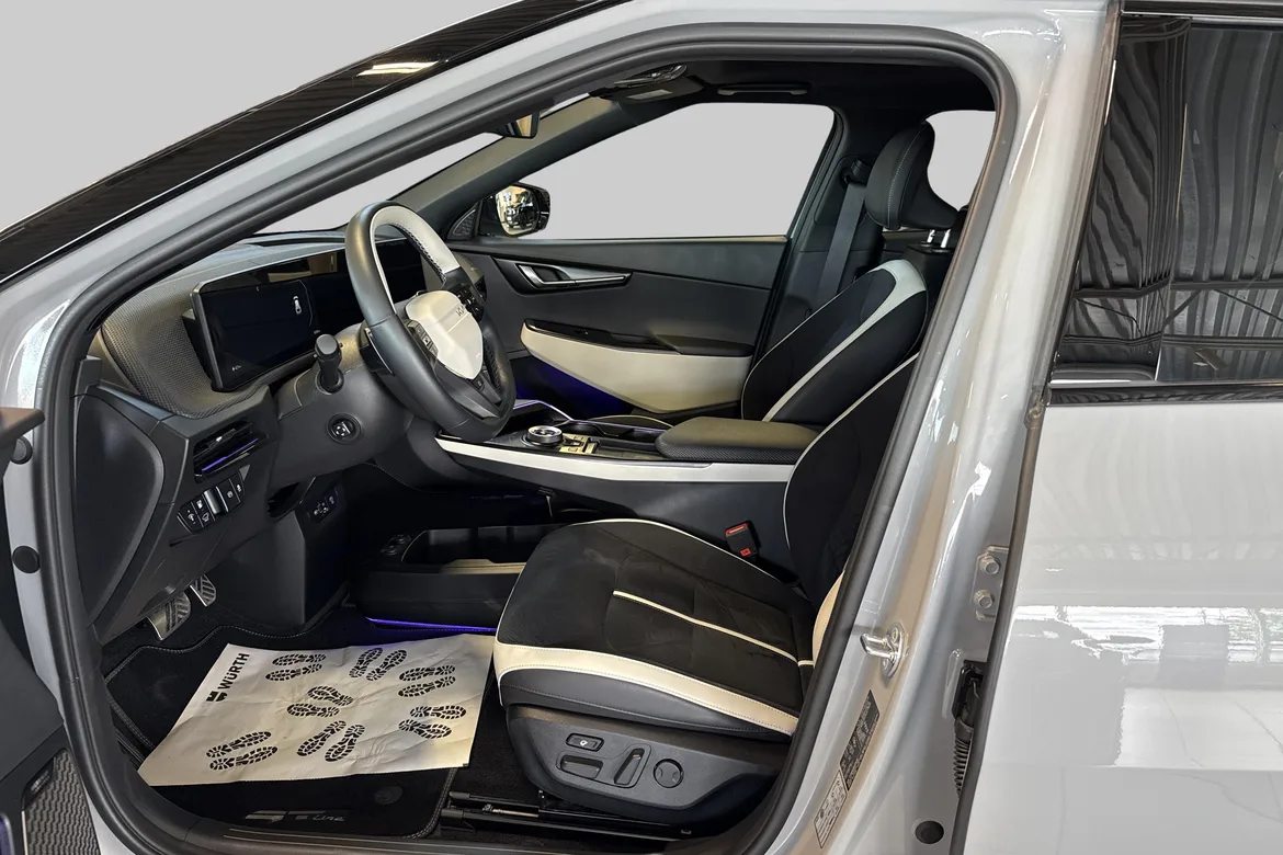 picture of a car