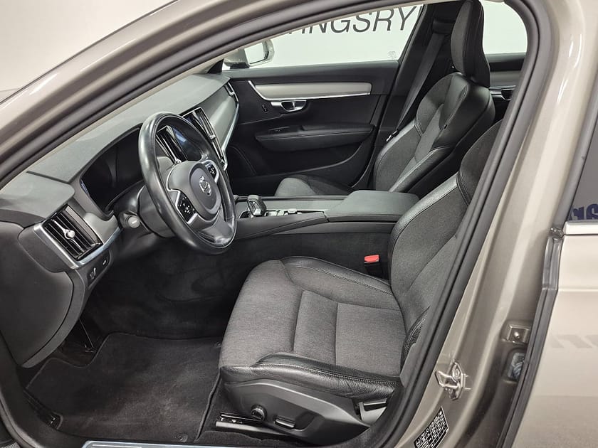 Bild 2 av Volvo V90 B4 MILDHYBRID 197HK Advanced