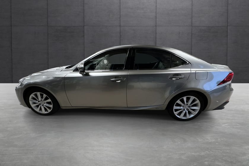 Bilde 2 av Lexus IS 300h Automatgir (E-CVT) 1 Executive Plus