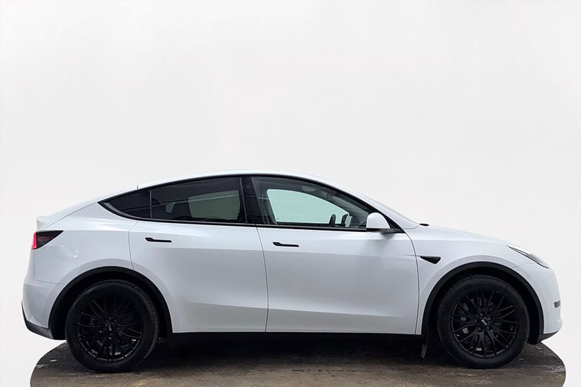 Bild 5 av Tesla Model Y Standard Range RWD Drag AutoPilot Värmepump Pano Premiumljud MOMS 299hk
