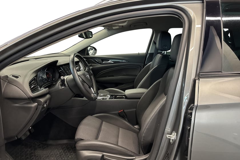 Bild 5 av Opel Insignia Sports Tourer Automat Business Värmare Kamera Drag SoV-däck