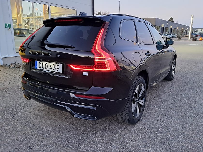 Bild 5 av Volvo XC60 T6 Recharge Plus Dark plug in AWD 350HK 4x4 Panorama Läder