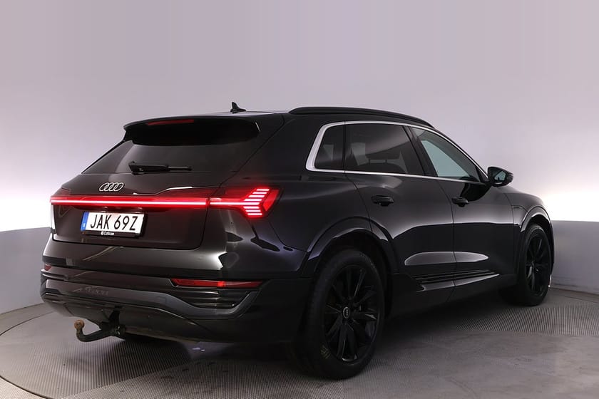 Bild 5 av Audi Q8 50 e-tron quattro Drag Elstol Kamera Navi Läder