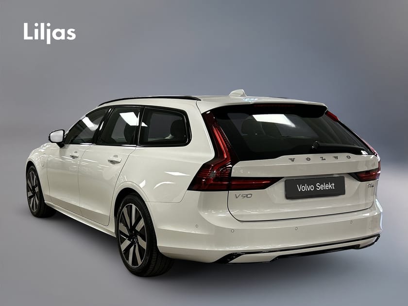 Bild 4 av Volvo V90 T6 AWD Plus Dark Nordic Edition//360-kamera//Drag//