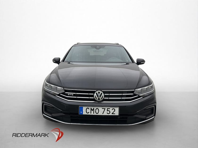Bild 2 av Volkswagen Passat Sportscombi GTE SC 1.4 TSI 218hk Cockpit Kamera Drag