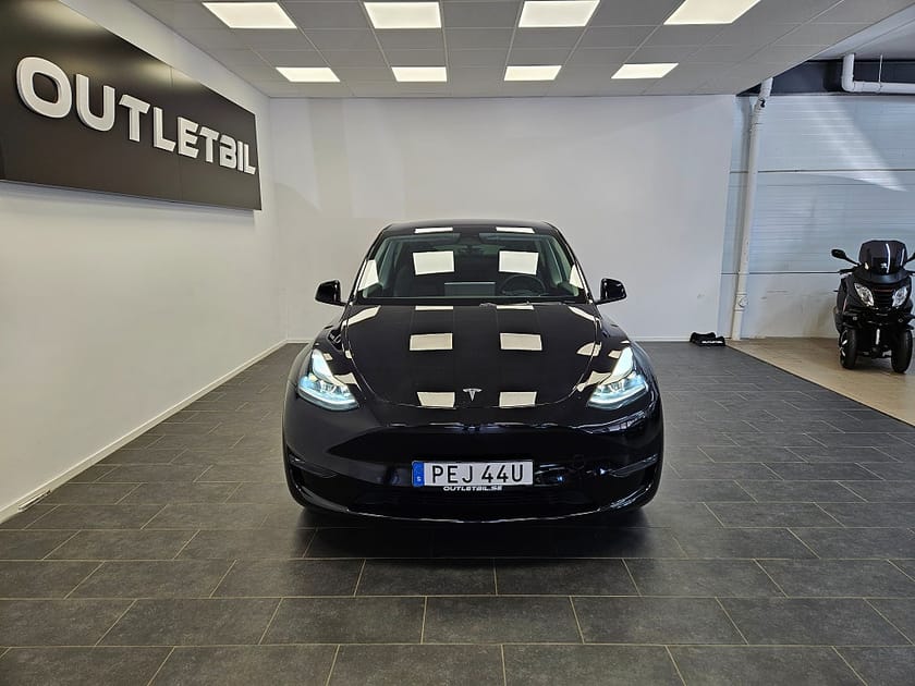 Bild 4 av Tesla Model Y Long Range AWD 514hk Panorama Läder Drag MOMS WLTP533km