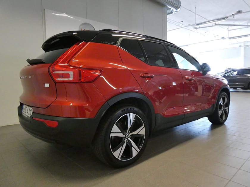 Bild 5 av Volvo XC40 P8 AWD Recharge R-Design H&K-Pano-Värmare-Kamera-SoV
