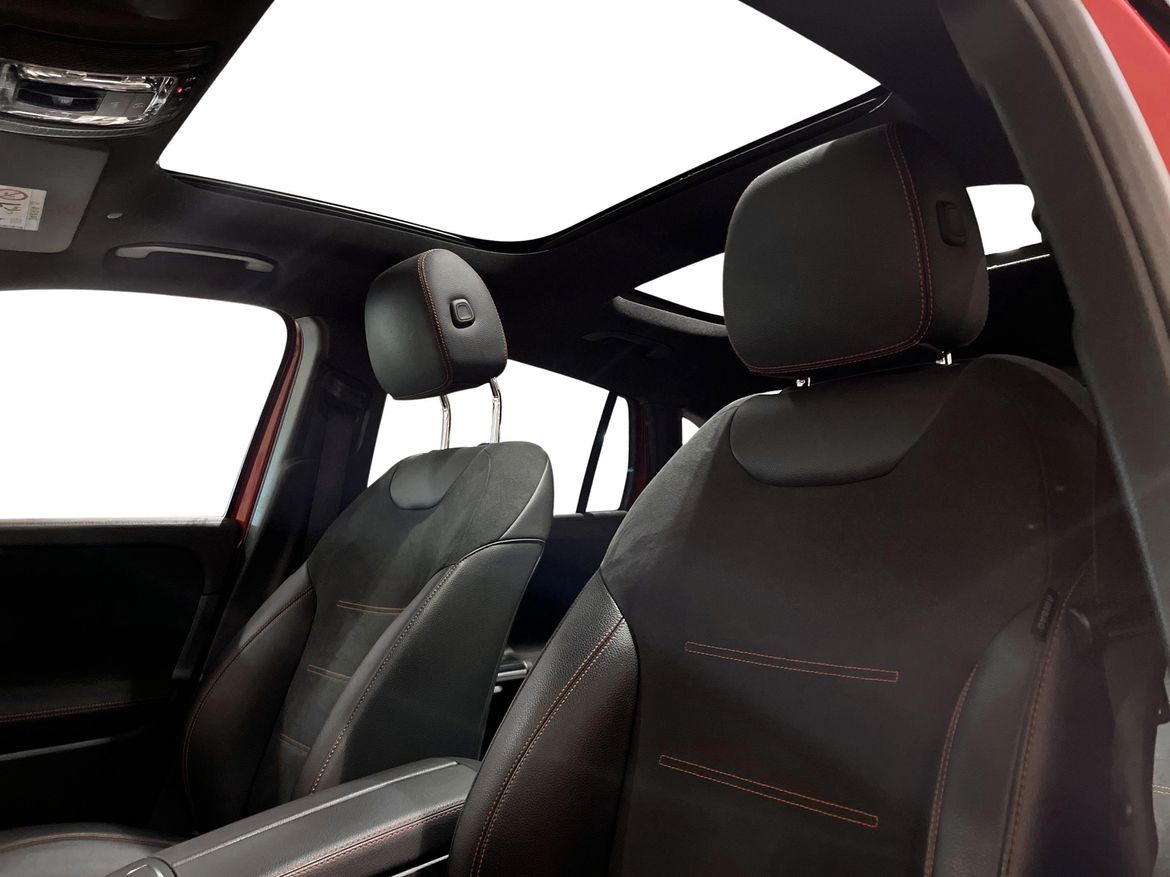 Mercedes-Benz GLA 2022 - miniatyr 24