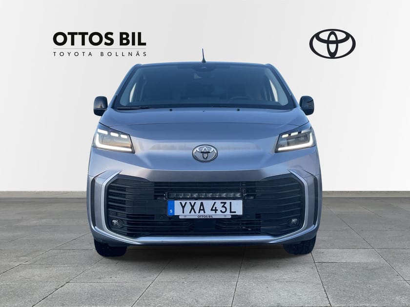 Bild 5 av Toyota Proace L2 2.0 Automatisk, 177hk - Professional Long 2 dörrar / V-hjul, Drag, LED-ramp